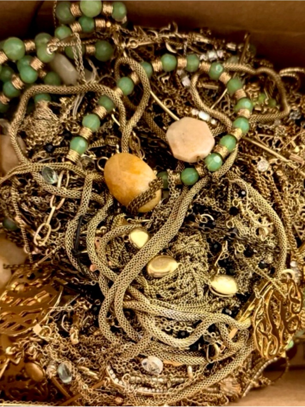RESERVED @lydia_mae7 |1 LB Severely Tangled Estate Jewelry Lot Wear Repair Craft - Picture 2 of 8